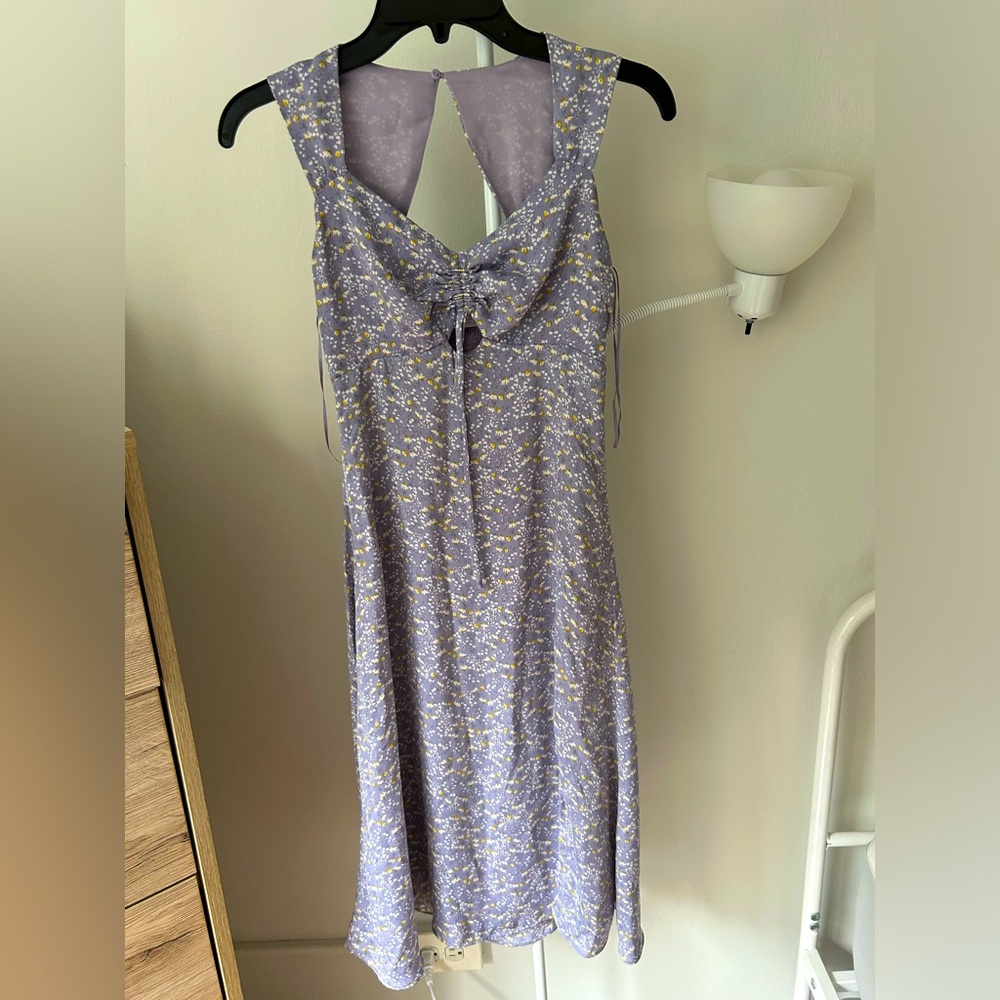 ASTR Lilac Midi Dress (fits like a XXS)